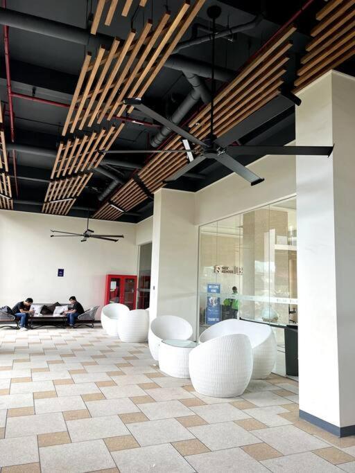 Dayinn, Skyhouse Bsd Lux And Homey Studio, Near Aeon Bsd And Ice Bsd Cilenggang Exterior photo